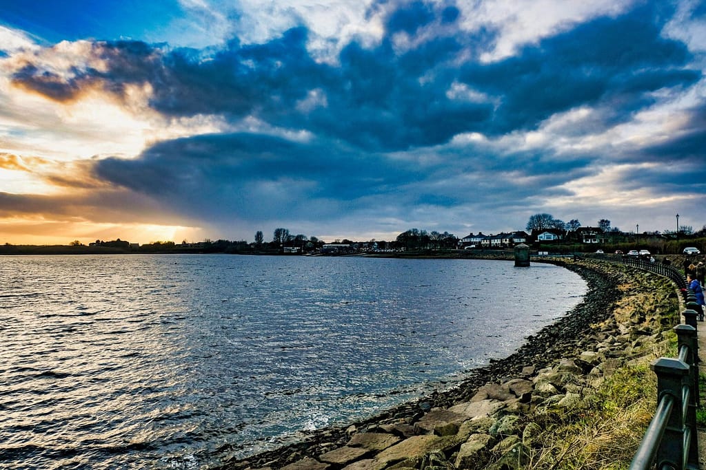 Hollingworth Lake